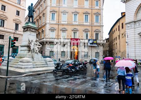 Roma, Italia - 30 settembre 2012: Palazzo Braschi è un grande palazzo neoclassico a Roma. Attualmente ospita il museo di Roma, che copre Roma Foto Stock