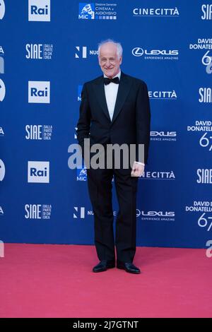 Roma, Italia, 3 maggio 2022 - toni Servillo partecipa al tappeto rosso al premio 'David di Donatello' 2022. Credits: Luigi de Pompeis/Alamy Live News Foto Stock