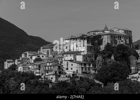 Colli a Volturno, Molise. È un comune italiano di 1328 abitanti in provincia di Isernia in Molise Foto Stock