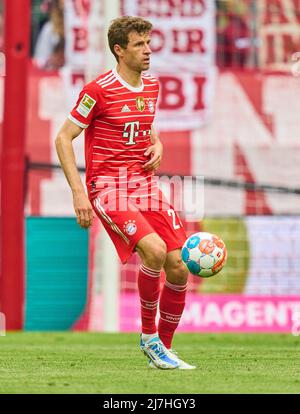 Monaco di Baviera, Germania, 08/05/2022, Thomas MUELLER, Müller, FCB 25 nella partita FC BAYERN München - VFB STUTTGART 2-2 1.German Football League il 08 maggio 2022 a Monaco di Baviera, Germania. Stagione 2021/2022, partita giorno 33, 1.Bundesliga, Muenchen, 33.Spieltag. FCB, © Peter Schatz / Alamy Live News - LE NORMATIVE DFL VIETANO L'USO DI FOTOGRAFIE come SEQUENZE DI IMMAGINI e/o QUASI-VIDEO - Foto Stock