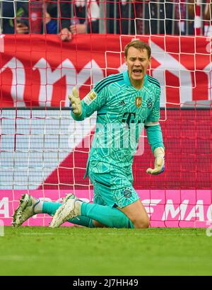 Monaco di Baviera, Germania, 08/05/2022, Manuel NEUER, portiere FCB 1 arrabbiato dopo 0-1 gol nella partita FC BAYERN München - VFB STUTTGART 2-2 1.German Football League il 08 maggio 2022 a Monaco di Baviera, Germania. Stagione 2021/2022, partita giorno 33, 1.Bundesliga, Muenchen, 33.Spieltag. FCB, © Peter Schatz / Alamy Live News - LE NORMATIVE DFL VIETANO L'USO DI FOTOGRAFIE come SEQUENZE DI IMMAGINI e/o QUASI-VIDEO - Foto Stock