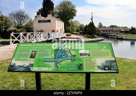 Il ponte di Junction House a Saul Junction sul Gloucester e Sharpness canale Foto Stock