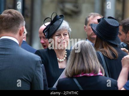 Londra, Inghilterra, Regno Unito. 9th maggio 2022. L’ex primo ministro britannico THERESA MAY si vede lasciare il servizio di ringraziamento per il ministro del governo James Brokenshire. (Credit Image: © Tayfun Salci/ZUMA Press Wire) Foto Stock