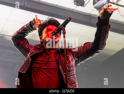 Edimburgo,Scozia, 9th maggio 2022, Gary Numan suona dal vivo all'Accademia O2 Edimburgo lunedì 9th maggio 2022 per promuovere i membri della band: Steve Harris – chitarra principale Tim Slade – basso, David Brooks   tastiere Richard Beasley – batteria, percussioni, credito: Alan Rennie/Alamy Live News Foto Stock