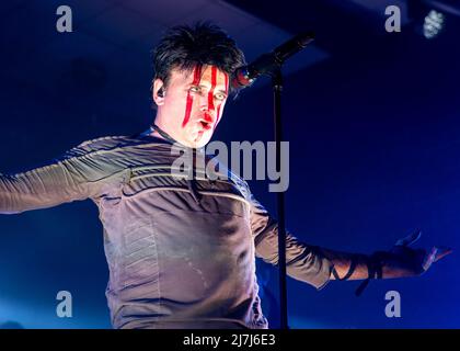 Edimburgo,Scozia, 9th maggio 2022, Gary Numan suona dal vivo all'Accademia O2 Edimburgo lunedì 9th maggio 2022 per promuovere i membri della band: Steve Harris – chitarra principale Tim Slade – basso, David Brooks   tastiere Richard Beasley – batteria, percussioni, credito: Alan Rennie/Alamy Live News Foto Stock