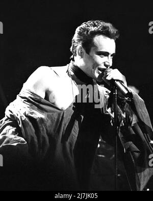 Adam ANT esibirsi su Solid Gold nel 1983 credito: Ron Wolfson / MediaPunch Foto Stock