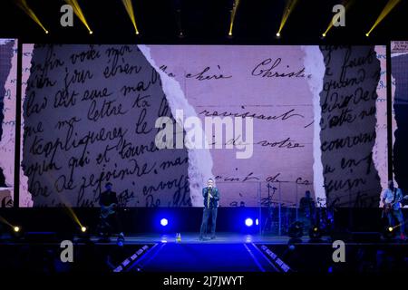 Verona, Italia. 09th maggio 2022. Francesco 'Kekko' Silvestre - Moda durante il moda' - Buona Fortuna Tour, Concerto di Musica a Verona, Italia, Maggio 09 2022 Credit: Agenzia fotografica indipendente/Alamy Live News Foto Stock