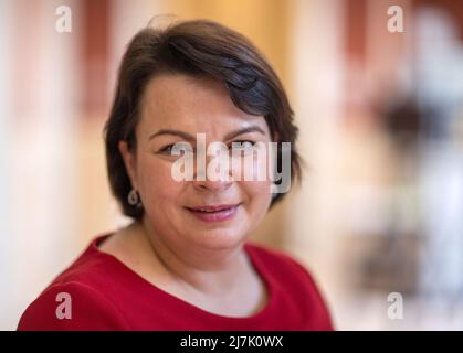 Schwerin, Germania. 15th Dic 2021. Stefanie Dree (SPD), il Ministro degli Affari sociali e della Sanità di Meclemburgo-Pomerania occidentale, in occasione di una foto nel castello. Credit: Jens Büttner/dpa-Zentralbild/dpa/Alamy Live News Foto Stock