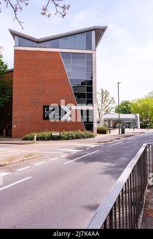 Epsom Surrey, Londra, 09 2022 maggio, University for the Creative Arts Building Exterior Epsom Foto Stock