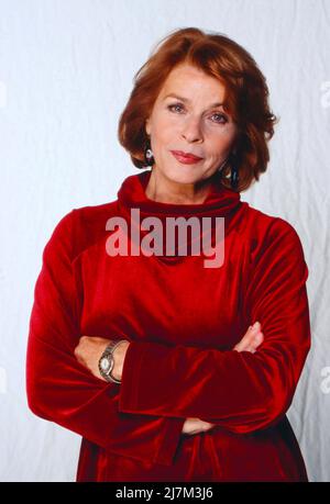 Senta Berger, Österreichisch-deutsche Schauspielerin, Filmschauspielerin, TV Serienstar, Filmproduzentin, Germania, 1998. Senta Berger, attrice austriaca-tedesca, attrice cinematografica, star della serie televisiva, produttore cinematografico, Germania, 1998. Foto Stock