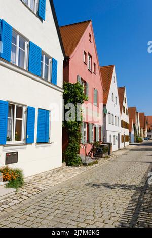 Le case a timpano nella corsia di Gerber, Nördlingen, Swabia, Baviera, Germania, Europa Foto Stock