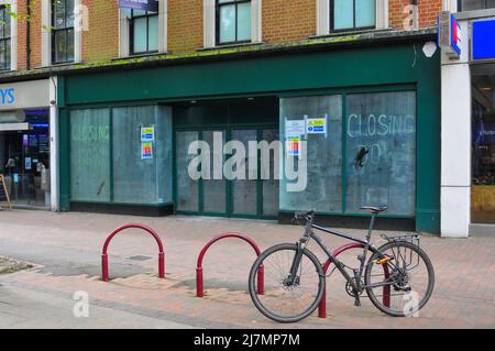 Due Tunbridge Wells chiudono i negozi sulla strada principale Foto Stock