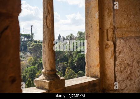 Vista dal castello di Tomar verso la città di Tomar Portogallo Foto Stock