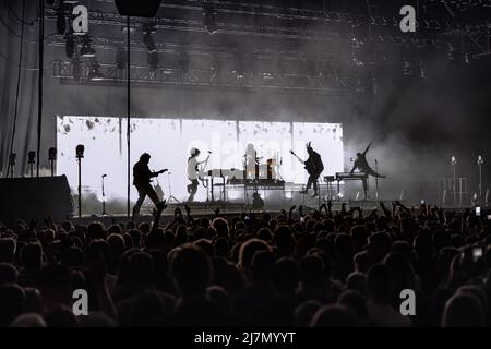 Londra. Inghilterra. 07th maggio 2022. La band Metronomy ha suonato uno spettacolo di titoli all'Alexandra Palace. Nigel R Glasgow/Alamy Live News Foto Stock