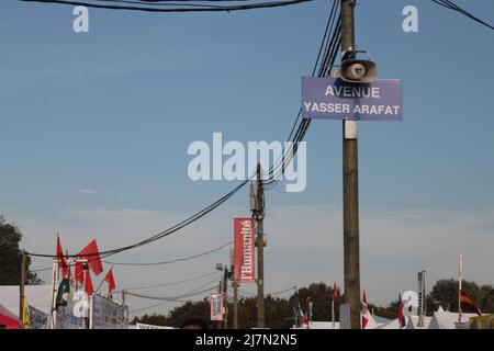 Fête de l'Humanité au Parc de la Courneuve 2012 : avenue Yasser Arafat Foto Stock