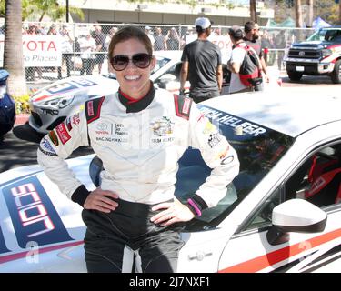 LOS ANGELES - Apr 11: Tricia Helfer al Pro/Celeb Race Qualificating Day 2014 al Long Beach Grand Prix il 11 aprile 2014 a Long Beach, California Foto Stock