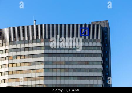 Eschborn, Germania - 28 gennaio 2022: Sede della Deutsche Bank a Eschborn, Germania. Foto Stock