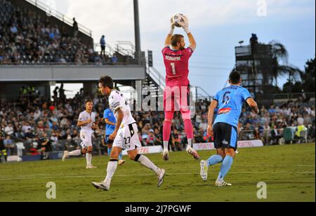 Regnando i campioni di ALeague il Sydney FC ha battuto i Macarthur Bulls dal 3 al 0 dopo una tempesta enorme ha portato ad un ritardo di oltre 30 minuti con: Andrew Redmayne dove: Sydney, Australia quando: 30 Gen 2021 credito: WENN.com Foto Stock