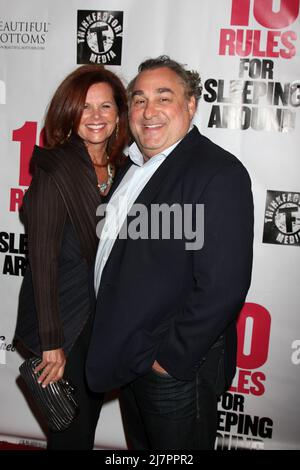 LOS ANGELES - Apr 1: Leslie Greif al '10 Rules for Sleeping Around' Premiere al Teatro Egizio il 1 aprile 2014 a Los Angeles, CA Foto Stock