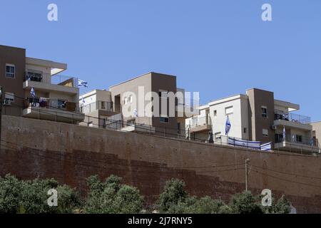 Nablus, Palestina. 10th maggio 2022. Visione generale dei nuovi edifici nell'insediamento ebraico di Shafeet Rahil, a sud di Nablus in Cisgiordania, dopo che il ministro della Difesa israeliano Benny Gantz ha approvato l'unificazione del consiglio di due insediamenti ebraici per la prima volta in 24 anni. Credit: SOPA Images Limited/Alamy Live News Foto Stock