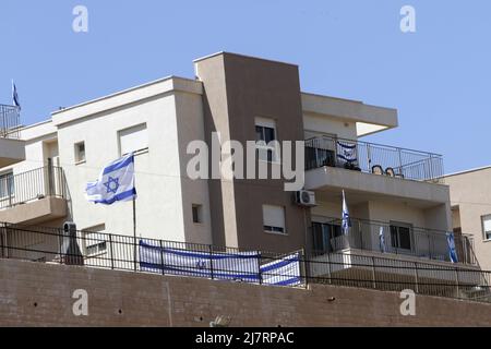 Nablus, Palestina. 10th maggio 2022. Visione generale dei nuovi edifici nell'insediamento ebraico di Shafeet Rahil, a sud di Nablus in Cisgiordania, dopo che il ministro della Difesa israeliano Benny Gantz ha approvato l'unificazione del consiglio di due insediamenti ebraici per la prima volta in 24 anni. (Foto di Nasser Ishtayeh/SOPA Images/Sipa USA) Credit: Sipa USA/Alamy Live News Foto Stock