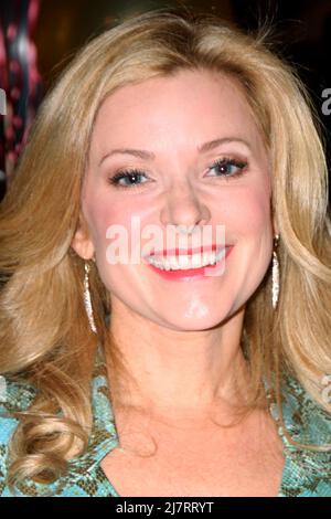 LOS ANGELES - MAR 25: Cady McClain alla torta giovane e irrequieto 41st anniversario alla CBS Television City il 25 marzo 2014 a Los Angeles, CA Foto Stock