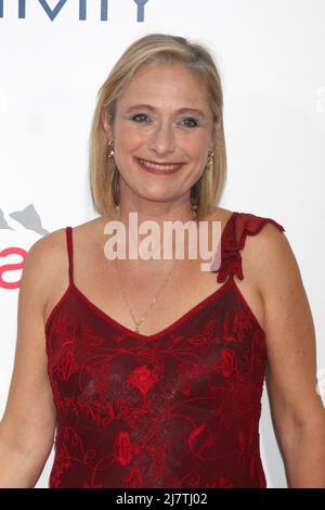 LOS ANGELES - Oct 7: Caroline Goodall al 'The Best of Me' LA Premiere al Regal 14 Theatres il 7 ottobre 2014 a Los Angeles, CA Foto Stock