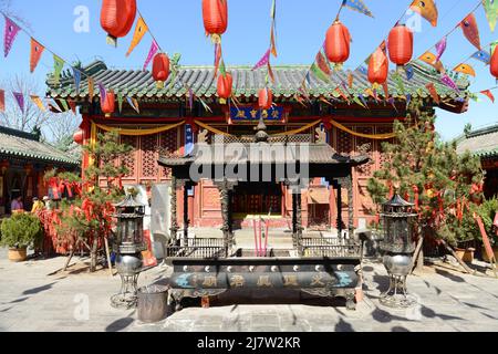 Il Tempio del fuoco di'anmen (conosciuto anche come Tempio del fuoco di Shichahai) è un antico tempio taoista nel distretto di Xicheng a Pechino, in Cina. Foto Stock