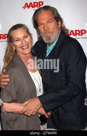 LOS ANGELES - AGO 1: Susan Bridges, Jeff Bridges presso l'AARP Luncheon IHO Jeff Bridges allo Spago il 1 agosto 2014 a Beverly Hills, CA Foto Stock