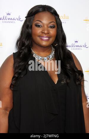 LOS ANGELES - LUG 8: Candice Glover alla Crown Media Networks Luglio 2014 TCA Party alla Private Estate il 8 luglio 2014 a Beverly Hills, CA Foto Stock