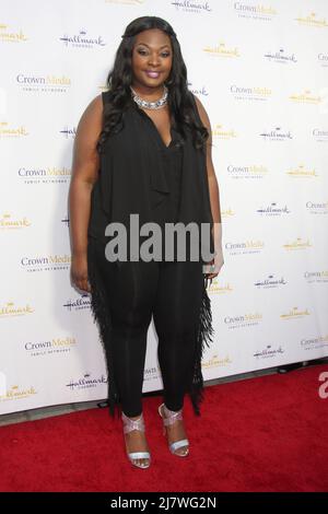 LOS ANGELES - LUG 8: Candice Glover alla Crown Media Networks Luglio 2014 TCA Party alla Private Estate il 8 luglio 2014 a Beverly Hills, CA Foto Stock