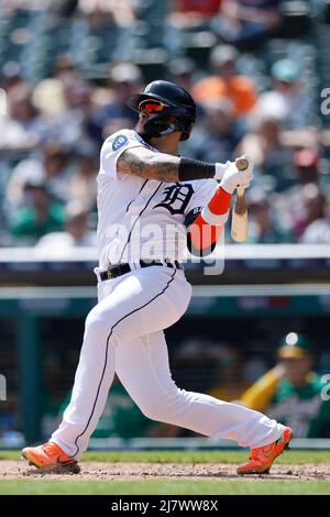 DETROIT, mi - 10 MAGGIO: L'interbase dei Detroit Tigers Javier Baez (28) batte contro gli Oakland Athletics al Comerica Park il 10 maggio 2022 a Detroit, Michigan. (Joe Robbins/immagine dello sport) Foto Stock