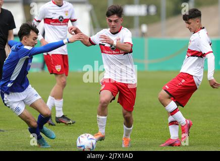 Duisburg, Germania. 08th maggio 2022. Primo: 05/08/2022 Fuvuball, calcio, gioventù, stagione 2021/2022, U 17, U17 Campionato Tedesco dei B Juniors FC Schalke 04 - VfB Stuttgart Samuele di Benedetto Credit: dpa/Alamy Live News Foto Stock