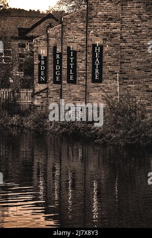 Hebden Bridge Little Theatre, Rochdale Canal, Hebden Bridge, Calderdale, West Yorkshire Foto Stock