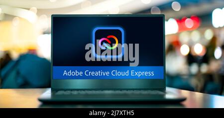 POZNAN, POL - 16 GENNAIO 2022: Computer portatile con logo di Adobe Creative Cloud Express, un'app unificata basata su task, web e mobile sviluppata da Ado Foto Stock
