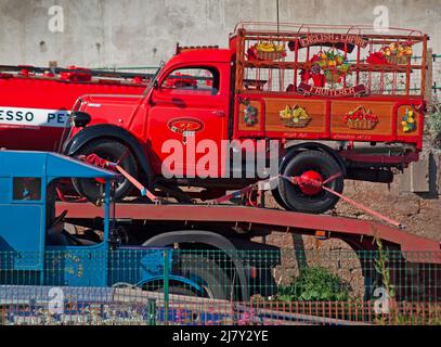 La storica comercial Vehicle Society si è radunata da Londra a Brighton Foto Stock