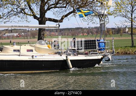 Tempo stagionale, canale di Göta a Ljung, Svezia, durante il giovedì. Foto Stock