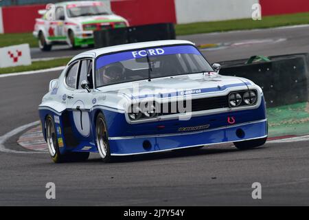 Gary Pearson, Alex Brundle, Ford Capri RS3100, una gara di un'ora con l'opzione di un secondo pilota in berline iconiche e piloti da turismo che compet Foto Stock