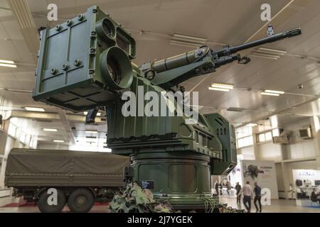 Bratislava, Slovacchia. 11th maggio 2022. Presentazioni della tecnologia della difesa e delle forze armate alla mostra internazionale della difesa. Credit: Rajmund Mogyorosi/Alamy Live News Foto Stock