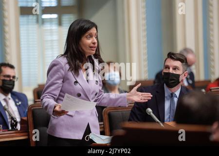 Québec Liberal leader Dominique Anglade interroga il governo durante il periodo delle interrogazioni Martedì 15 marzo 2022 alla legislatura a Quebec City. Foto Stock