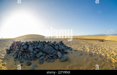 Vista sulle dune di Maspalomas in Gran Canaria, Isole Canarie, Spagna temperatura costante tutto l'anno molto bello per la spiaggia e le vacanze Foto Stock