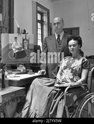 Frida Kahlo con il suo Dottore, 1952 Foto Stock