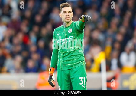 11th maggio 2022; Molineux Stadium, Wolverhampton, West Midlands, Inghilterra; Premier League Football, Wolverhampton Wanderers contro Manchester City: Ederson of Manchester City Foto Stock