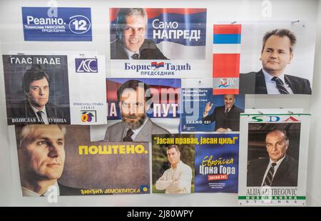 Manifesti politici delle elezioni in Jugoslavia nel 90s. Museo della Jugoslavia: Memorial Center - Josip Broz Tito Fund. Foto Stock