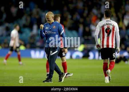 SHEFFIELD, REGNO UNITO. MAGGIO 9th il manager di Sunderland Alex Neil festeggia dopo la Sky Bet League 1 Gioca fuori dalla semifinale 2nd tappa tra Sheffield Mercoledì e Sunderland a Hillsborough, Sheffield lunedì 9th maggio 2022. (Credit: Mark Fletcher | MI News) Credit: MI News & Sport /Alamy Live News Foto Stock