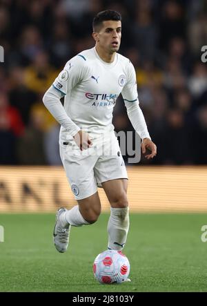 Wolverhampton, Inghilterra, 11th maggio 2022. Joao Cancelo di Manchester City durante la partita della Premier League a Molineux, Wolverhampton. Il credito dovrebbe essere: Darren Staples / Sportimage Foto Stock