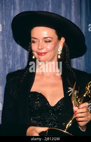 Barbara Steele al Primetime Emmy Awards 41st il 17 settembre 1989 presso il Pasadena Civic Auditorium di Pasadena, California. Credit: Ralph Dominguez/MediaPunch Foto Stock