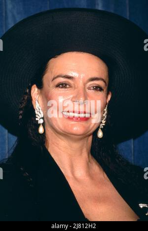 Barbara Steele al Primetime Emmy Awards 41st il 17 settembre 1989 presso il Pasadena Civic Auditorium di Pasadena, California. Credit: Ralph Dominguez/MediaPunch Foto Stock