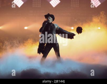 Torino, Italia, 11/05/2022, Achille Lauro (Stripper) San Marino durante il Concorso Eurvision Song 2022, seconda semifinale - prova di vestito il 11 maggio 2022 a pala Olimpico di Torino. Foto Nderim Kaceli Foto Stock