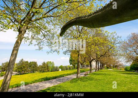 Dinosaurier, Diplodocus Saurier di Bruderholz torre d'acqua a Basilea-Bruderholz, Svizzera. Foto Stock